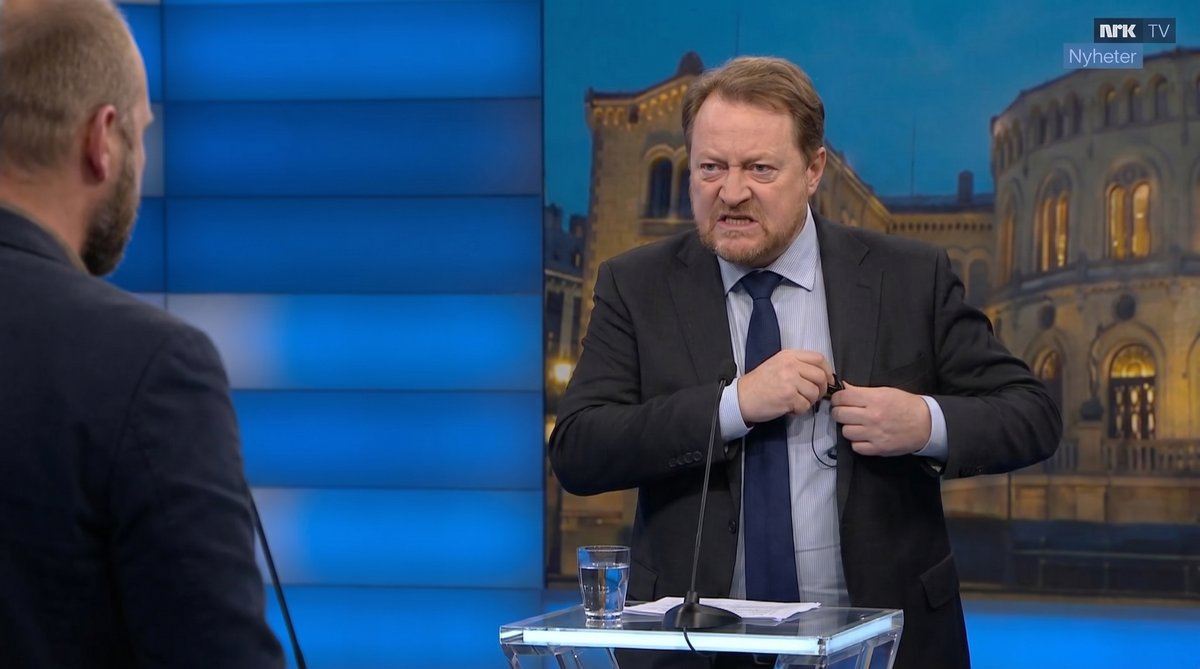 Røkke reagerer
